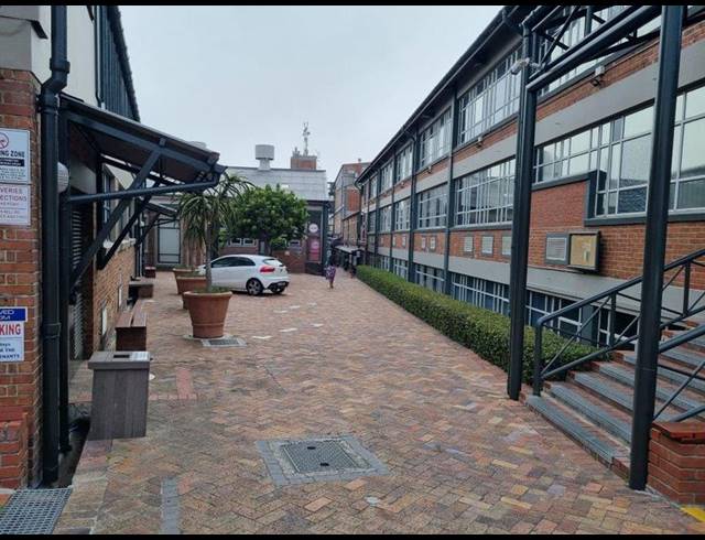 BUSINESS PROPERTY TO RENT IN MOWBRAY